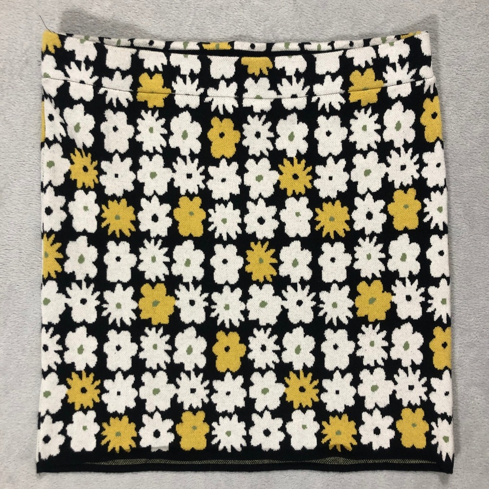 Madeline & Monroe Floral Knit Mini Skirt‎ Black White Yellow Flower Size 3X
